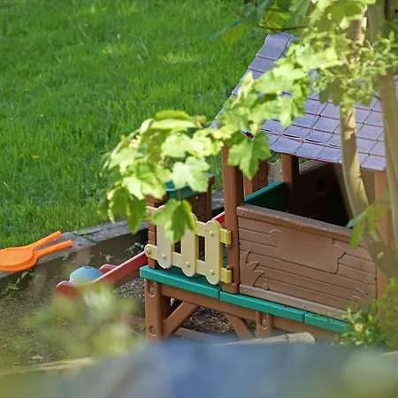 Holiday home Le Clos Arbore Libramont-Chevigny